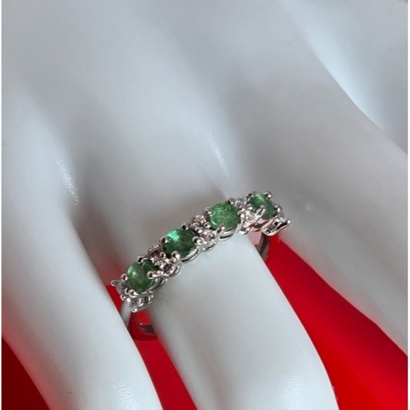 925 Sterling Silver Ring with Natural Emerald & CZ - Picture 5 of 13